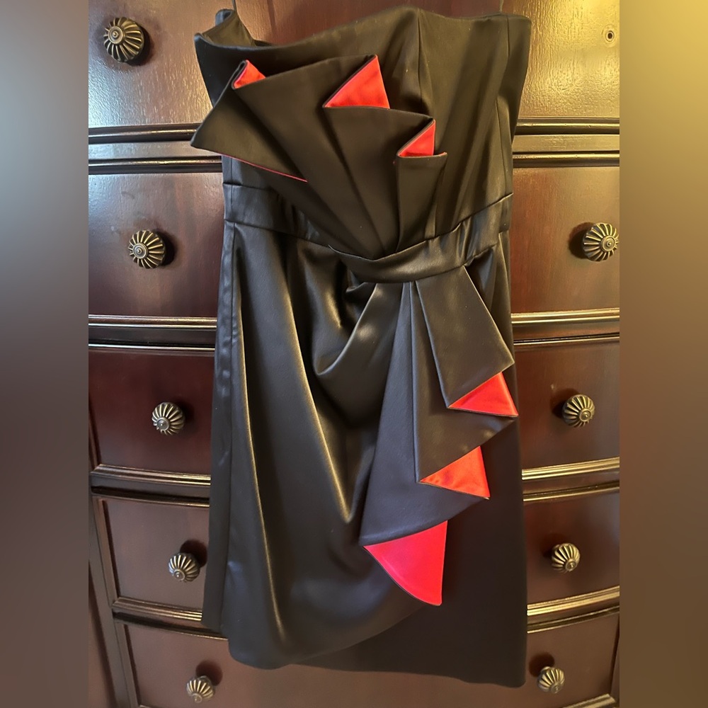 White House | Black Market Black Satin Strapless Cocktail w/Pink Pleats.